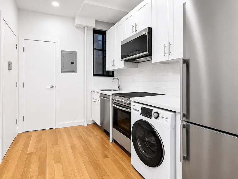 75 Pineapple St #1A — Photo 2