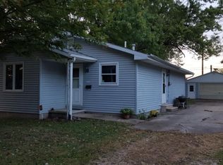 3124 E Wallace St, Decatur, IL 62526