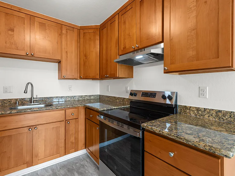 The Edgeworth Apartments — Photo 6