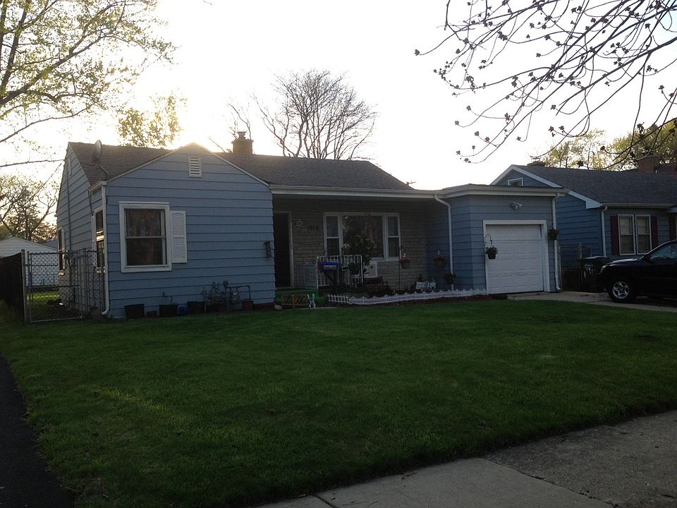 1st image of 1910 Ash St