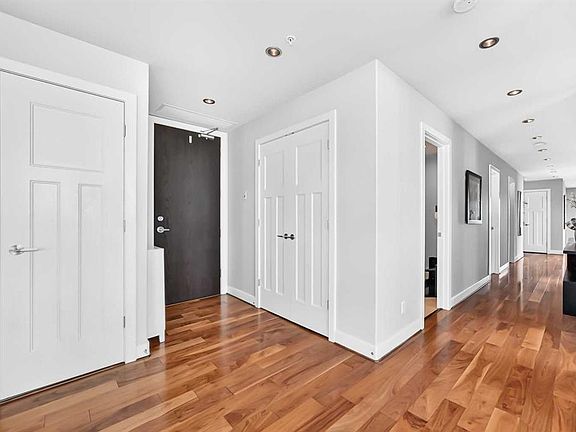 3rd image of 99 W Spruce Pl SW #3002