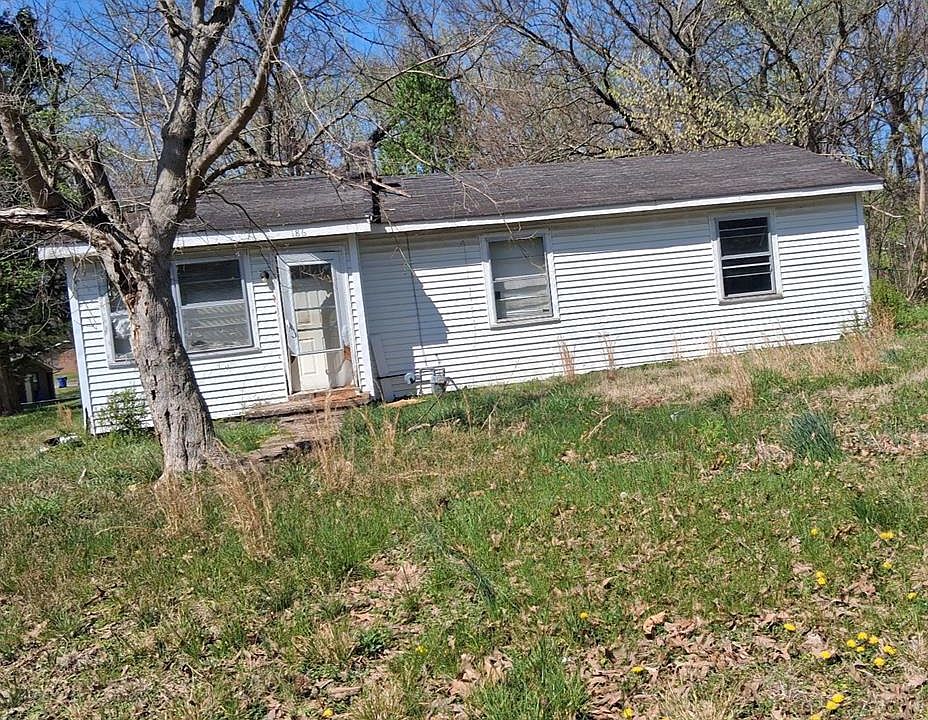 1st image of 186 Booker St
