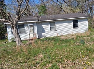 186 Booker St, Mc Kenzie, TN 38201