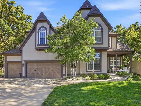 26413 W 111th Ter, Olathe, KS 66061