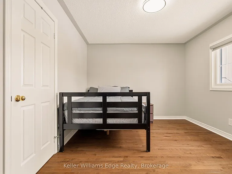 6760 Dillingwood Dr — Photo 20