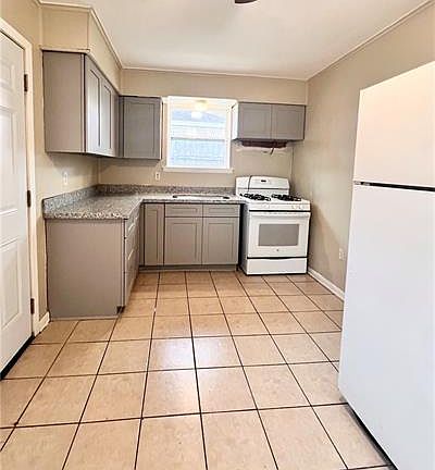 2nd image of 717 Cleary Ave