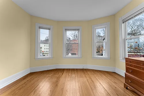 571 Washington St #1 Photo 1