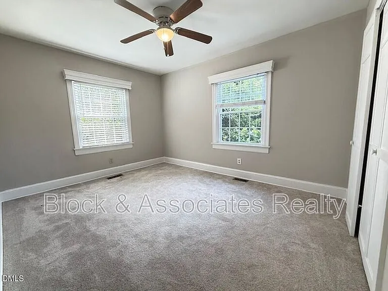 2667 Davis St — Photo 31