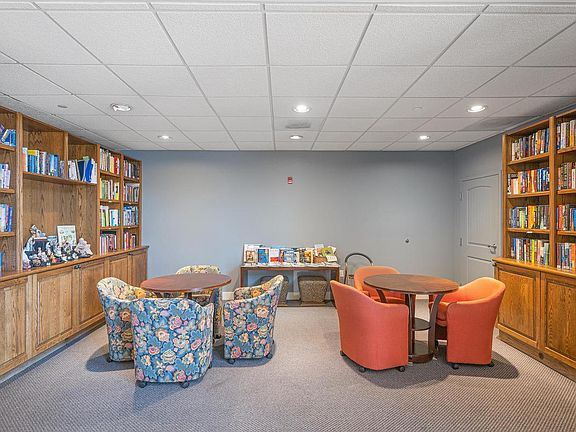 5th image of 8501 Bayside Rd Unit 605