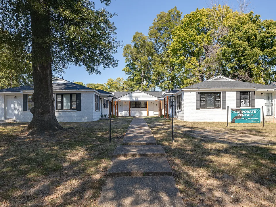 1050 N Pkwy #106
