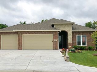 6265 E Central Park Ct, Bel Aire, KS 67220