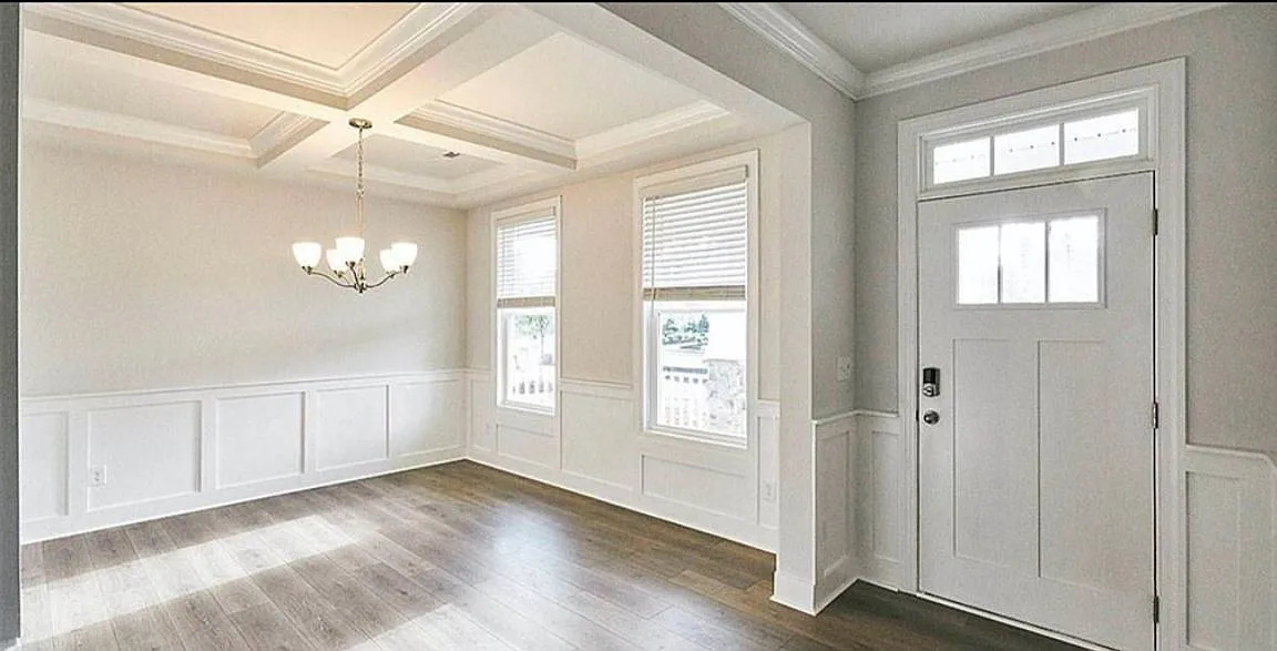 4 bed, 3400 sqft, $3,600 — Photo 2