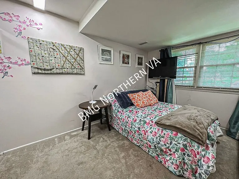 8237 Smithfield Ave — Photo 21