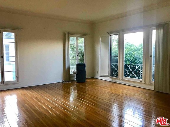 4th image of 9832 W Olympic Blvd