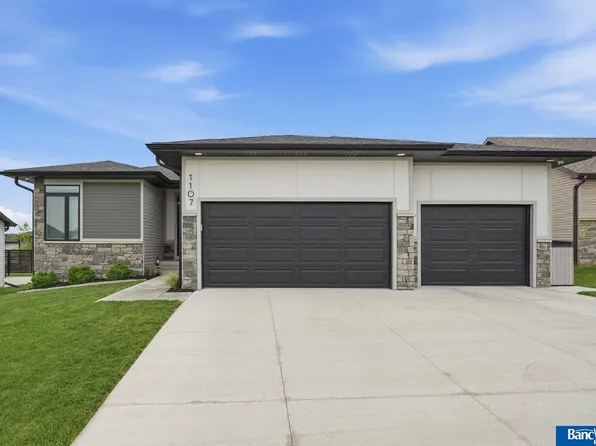 1107 Asher Ave, Hickman, NE 68372