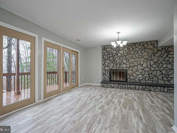 5th image of 3448 Buckingham Ln