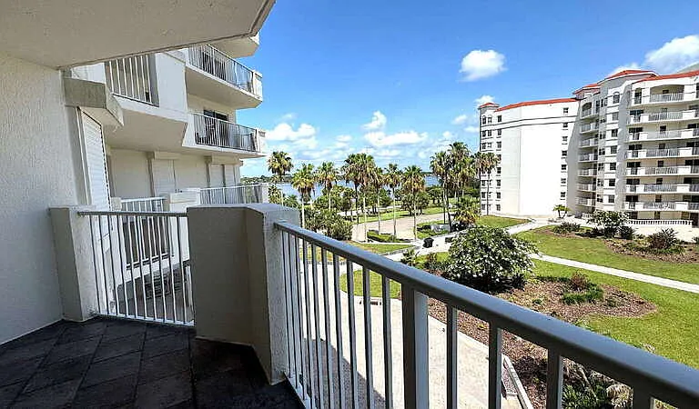 1 John Anderson Dr #405 — Photo 28
