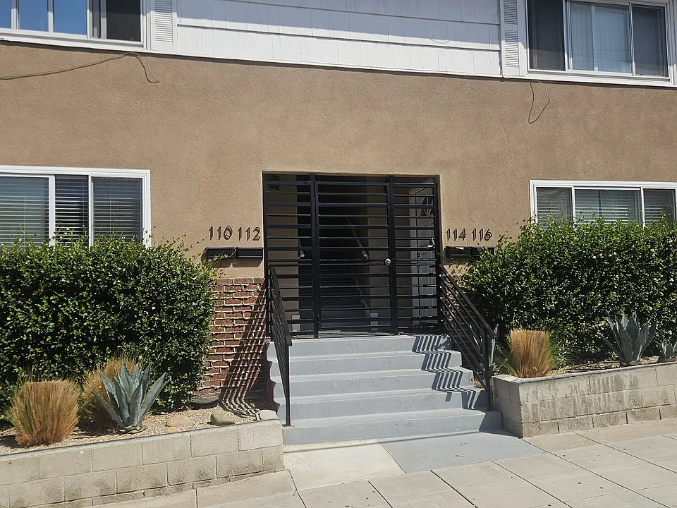 112 W Ivy St #112