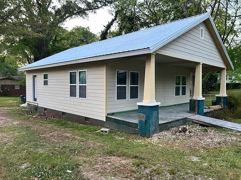 315 Doles Blvd — Photo 2