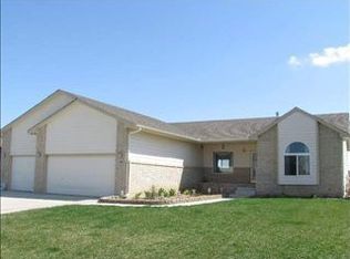 1328 N Lake Edge Cir, Goddard, KS 67052