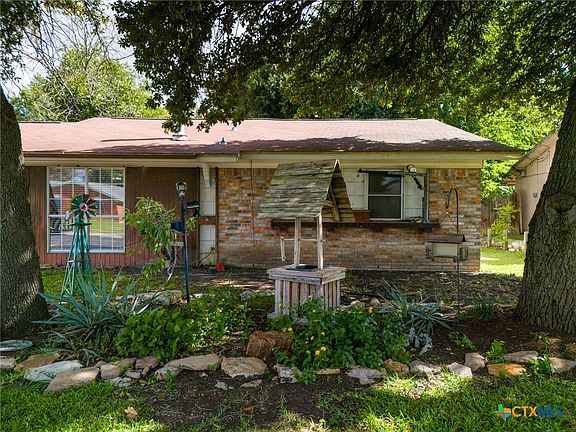 2nd image of 1003 Westover Dr
