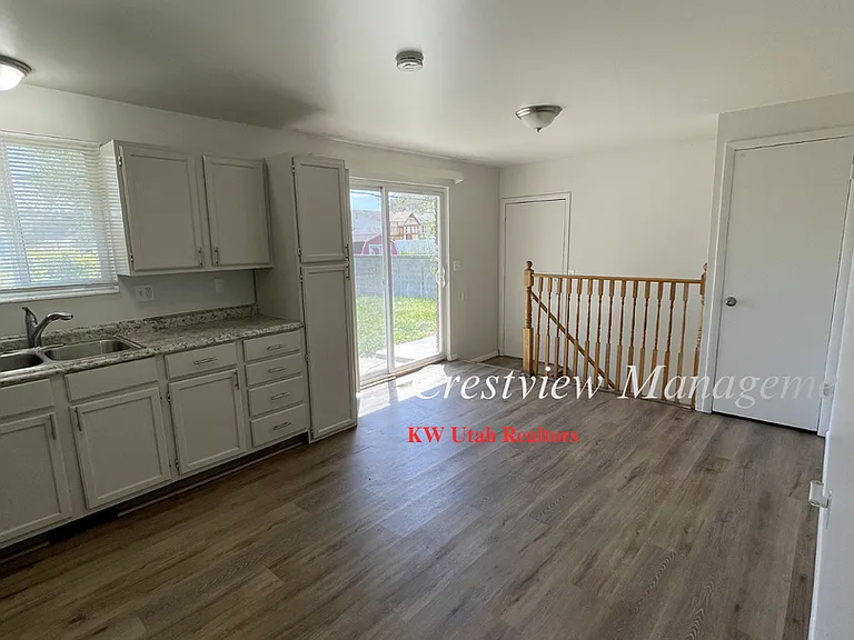 3621 S Chatterleigh Rd — Photo 3