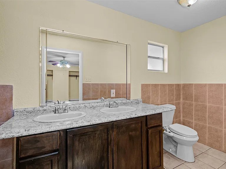 8565 Ridgepoint Dr — Photo 28