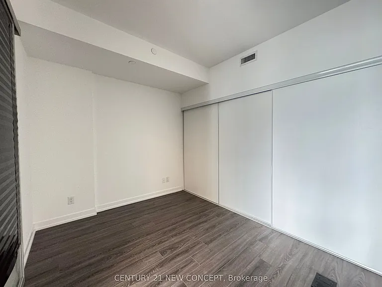 20 Edward St #2221 — Photo 9