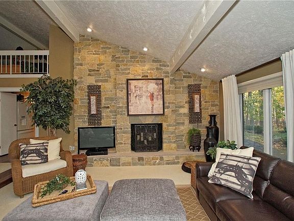 4th image of 835 Windward Dr #51