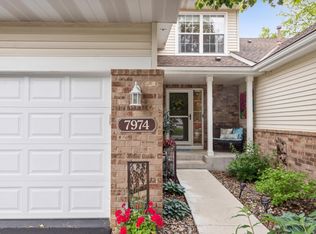 7974 Autumn Ridge Way, Chanhassen, MN 55317