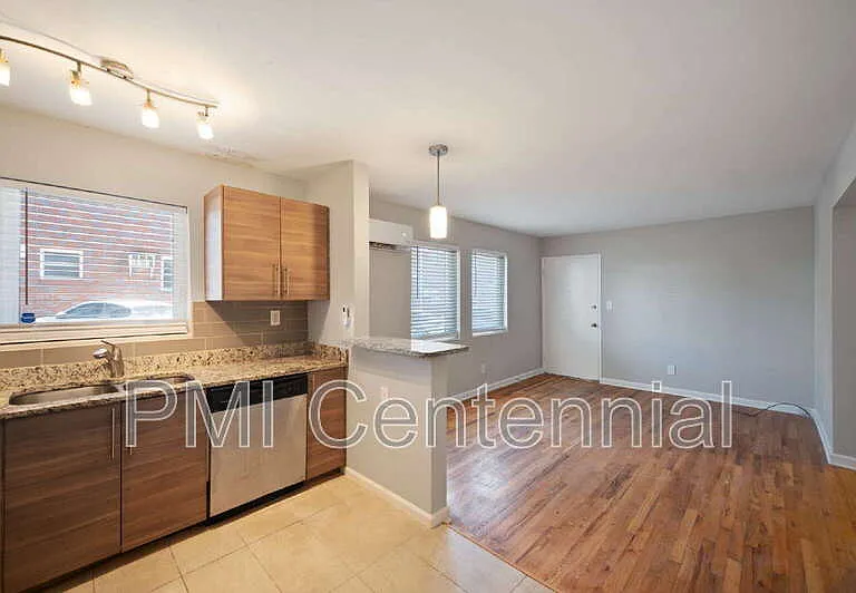 950 Saint Charles Ave NE #9 — Photo 9