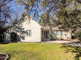 110 Lavenham Court, Toms River, NJ 08755