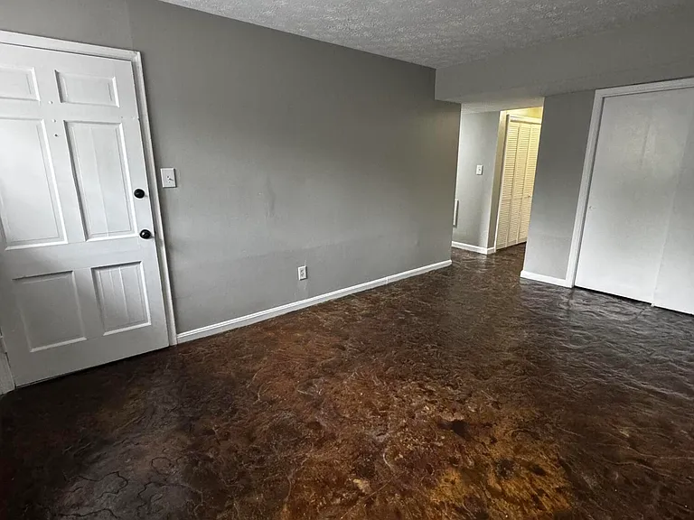 185 Donabrook Ct #B7 — Photo 4