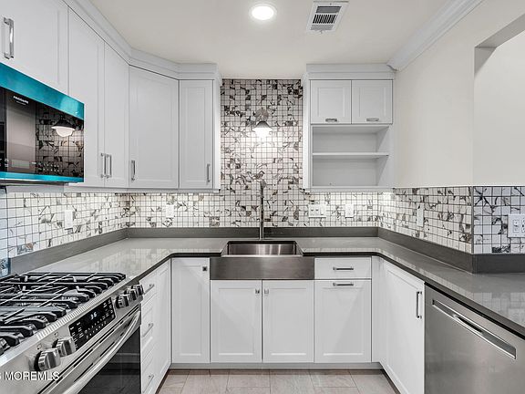 3rd image of 1209 Wedgewood Circle