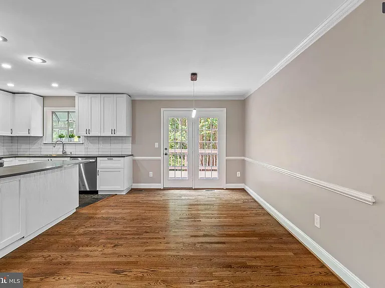 3906 Valley Ridge Dr — Photo 8