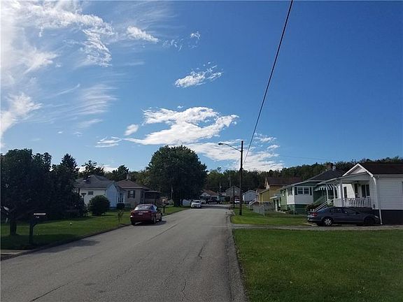 4th image of 711 27th St