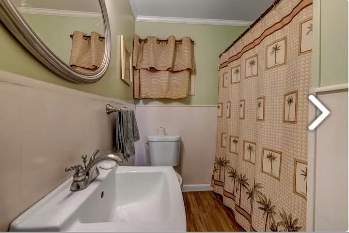208 Grant St — Photo 10