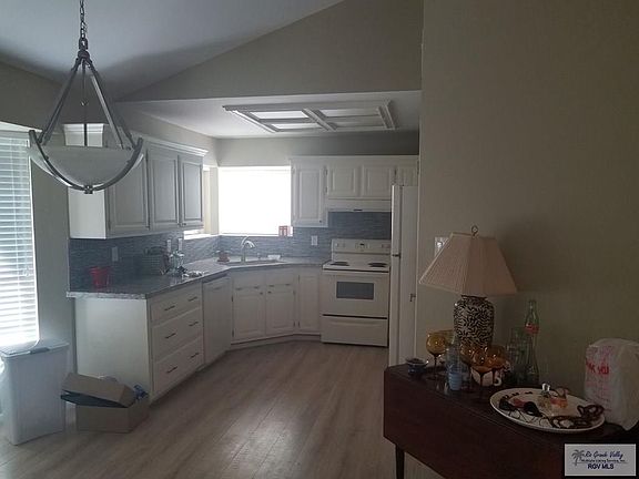 4th image of 605 Torreon Dr