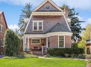 2021 Chestnut Ave, Wilmette, IL 60091