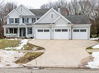 6371 Cullys Trl, Portage, MI 49024