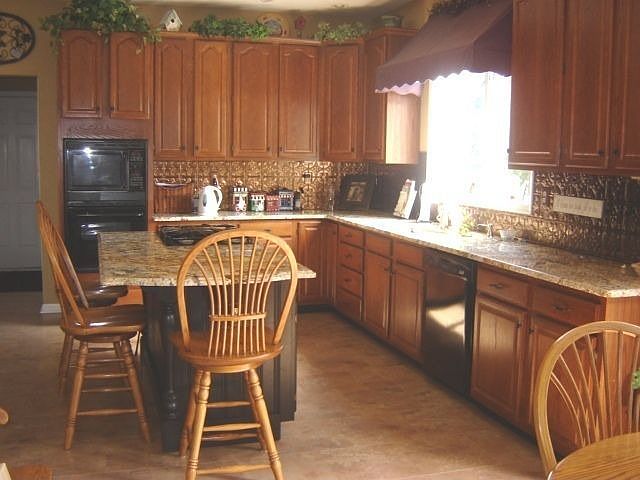 2nd image of 102 Linda Cir