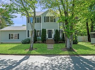 26 Harvest Rd, Reading, MA 01867