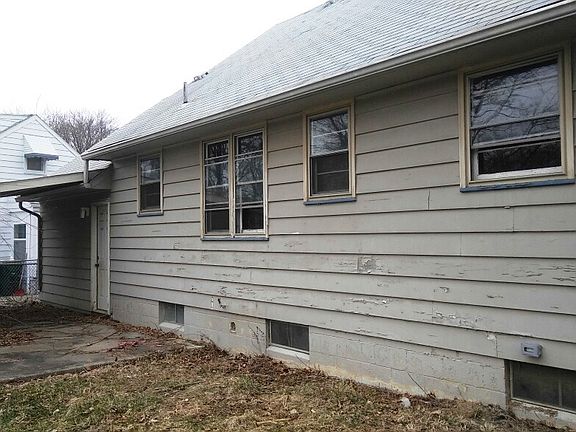 2nd image of 425 Afton Ave