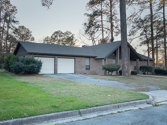 3rd image of 205 Breckenridge Dr