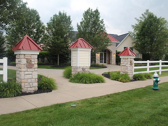 Entrance to the Club house 