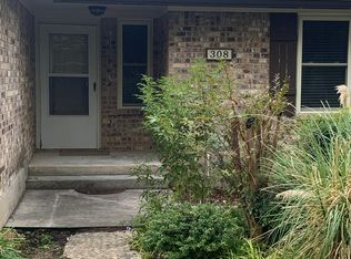 308 E Theissen St, Boerne, TX 78006