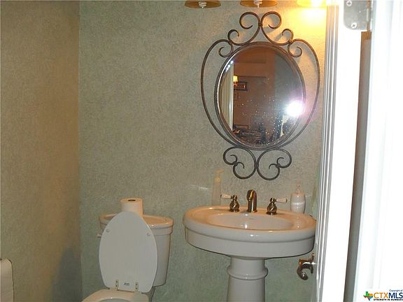 5th image of 3007 Fieldwood Dr