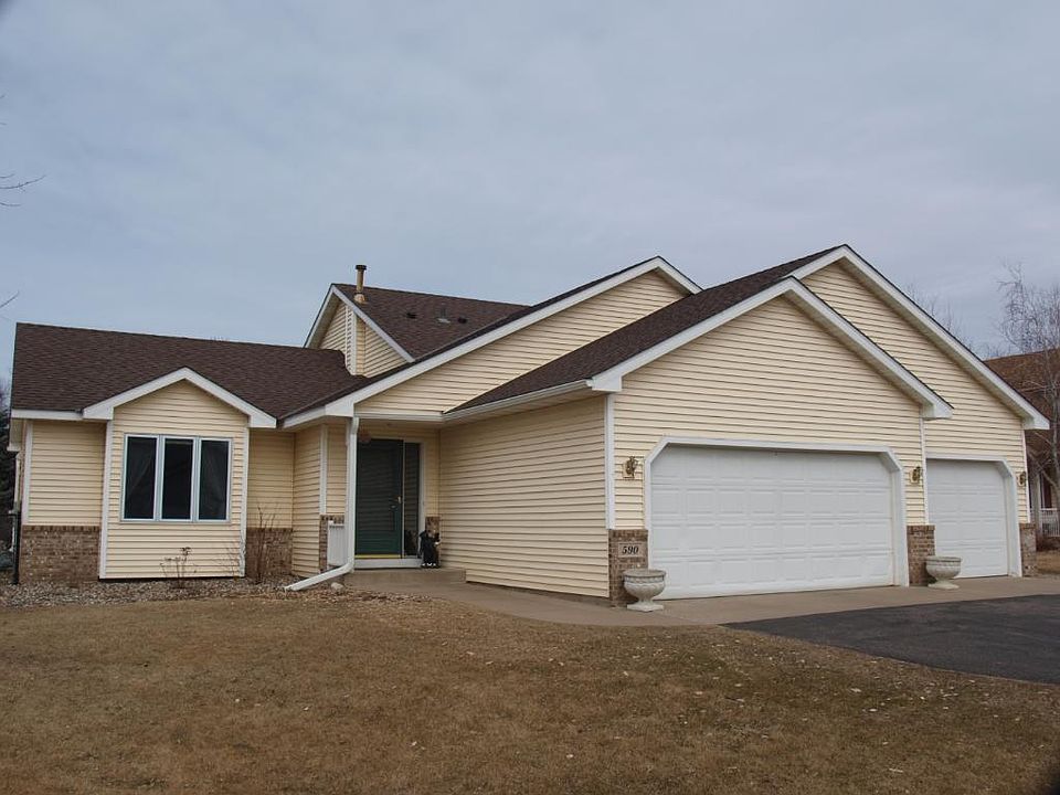 1st image of 590 Tuttle Dr
