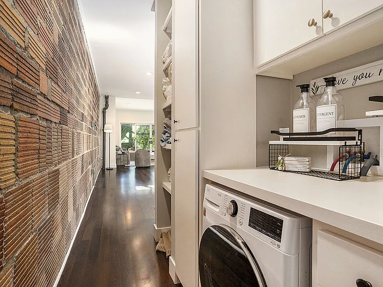 110 Washington Ave #110 — Photo 23