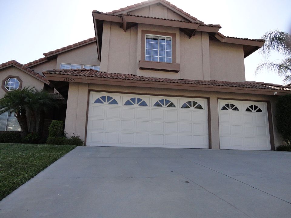1st image of 24795 Shoshone Dr